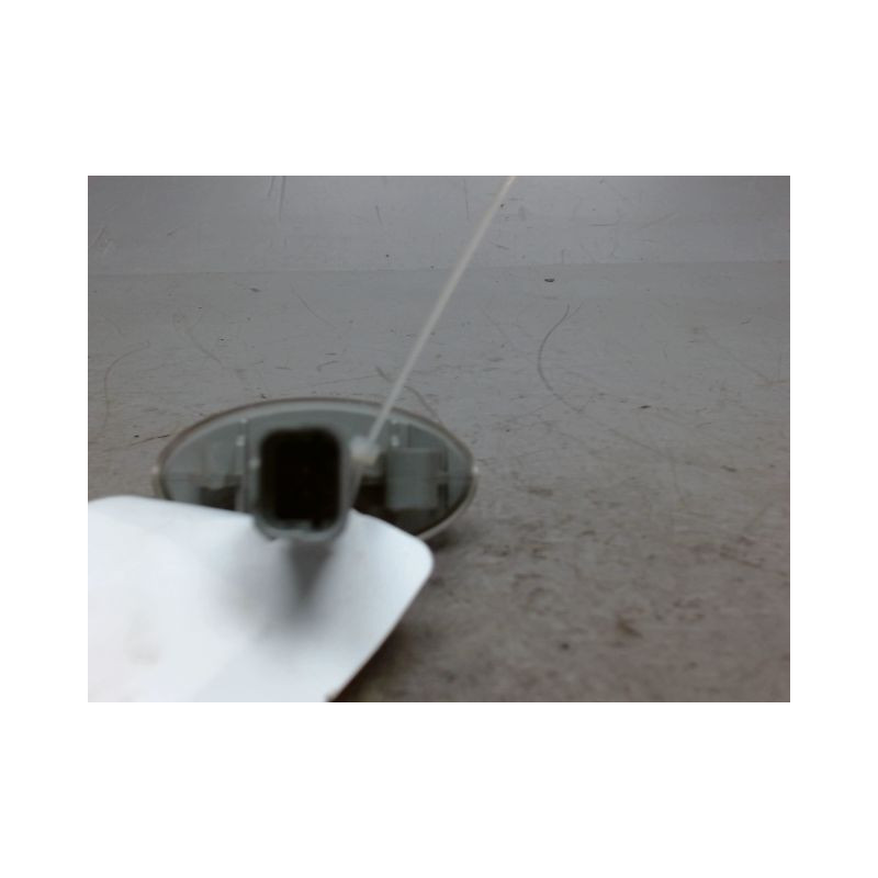 REPETITEUR AILE GAUCHE PEUGEOT 108