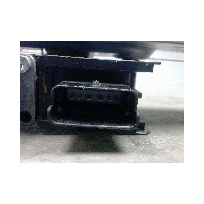 MECANISME+MOTEUR LEVE-GLACE ARRIERE DROIT PEUGEOT 2008 PHASE 1 ESSENCE