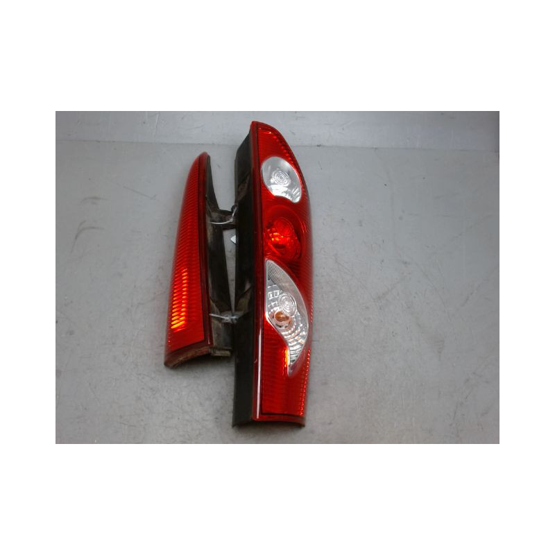 FEU ARRIERE GAUCHE  RENAULT KANGOO EXPRESS 2008-