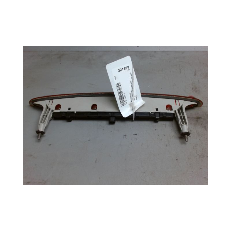 FEUX STOP SUPPLEMENTAIRE OPEL AGILA