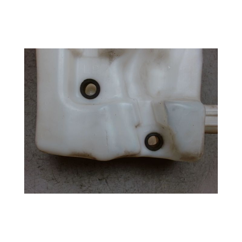 RESERVOIR LAVE-GLACE AVANT CITROEN DS5