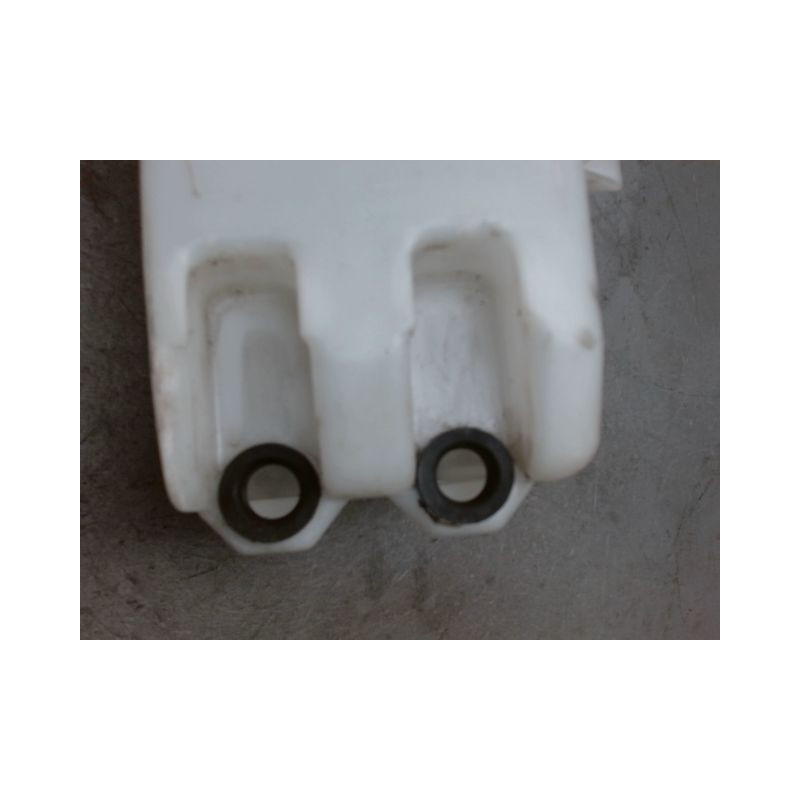RESERVOIR LAVE-GLACE AVANT SUZUKI SWIFT -03/05