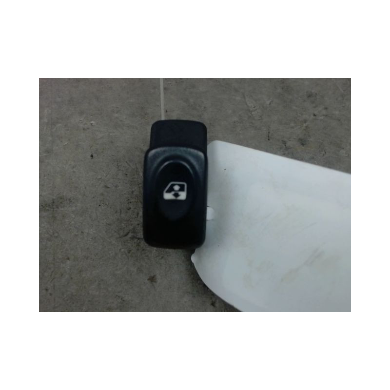 COMMANDE LEVE-GLACE PORTE AVG RENAULT CLIO II PH.1 98-2001