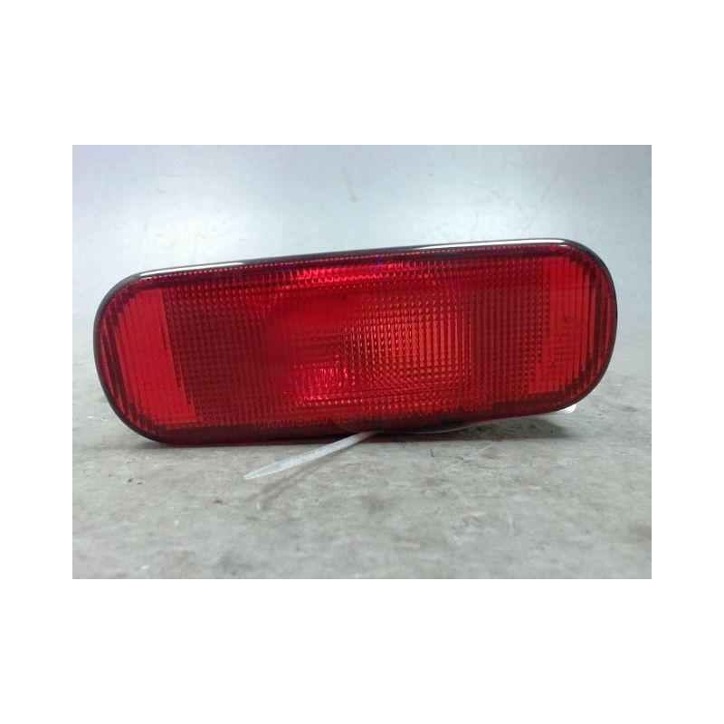 FEU BROUILLARD CENTRAL ARRIERE SUZUKI SWIFT 4 ESSENCE