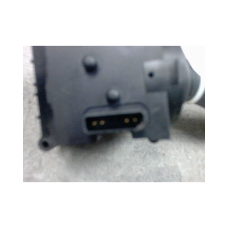 COMMANDE ESSUIE GLACE AUDI A4 2004-