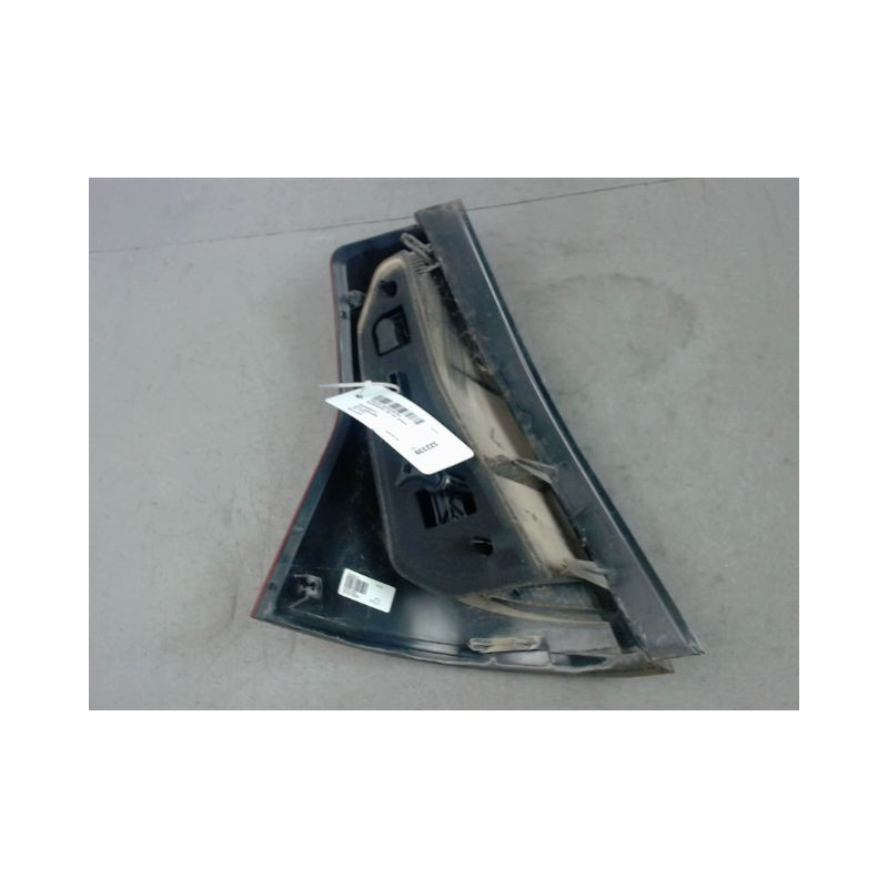 FEU ARRIERE DROIT DACIA SANDERO 2008-