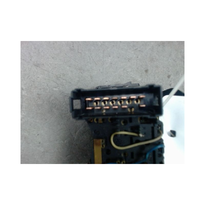 COMMANDE CLIGNOTANT RENAULT TRAFIC CN 1000KG 8.2006-