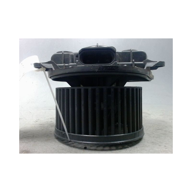 MOTEUR VENTILATEUR CHAUFFAGE RENAULT TRAFIC CN 1000KG 8.2006-