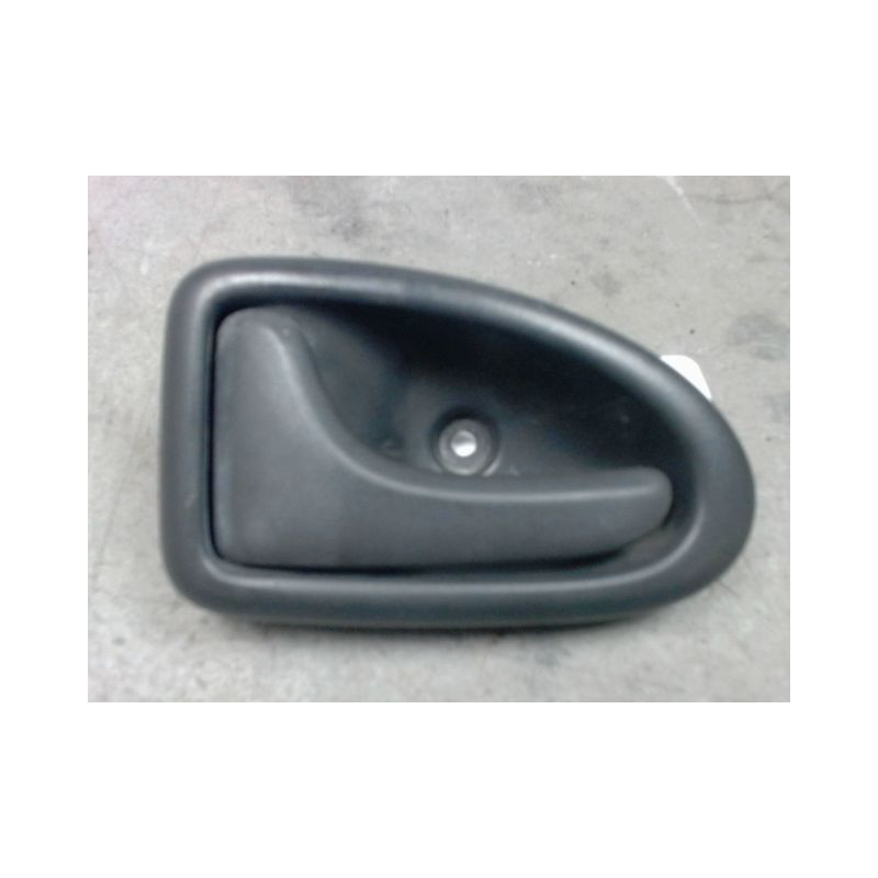 POIGNEE INTERIEURE PORTE AVANT GAUCHE RENAULT TRAFIC CN 1000KG 8.2006-