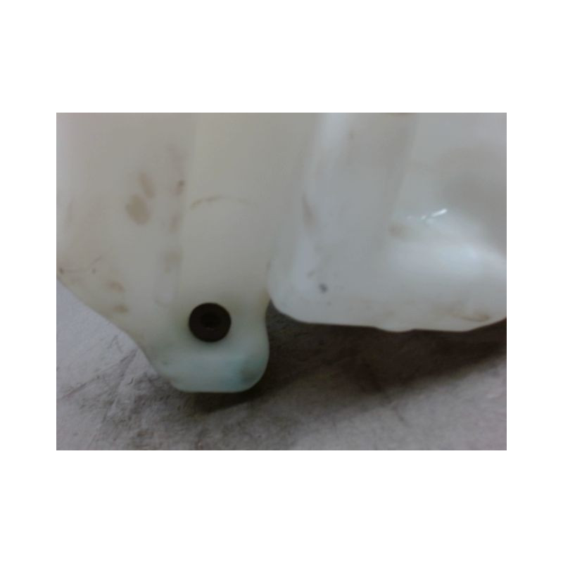 RESERVOIR LAVE-GLACE AVANT MERCEDES CLASSE A 2004-