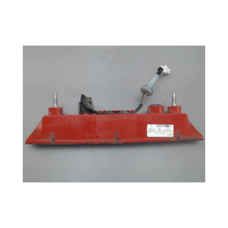 FEUX STOP SUPPLEMENTAIRE NISSAN X-TRAIL