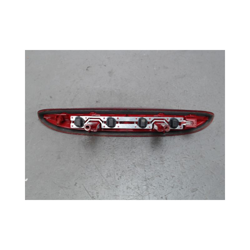 FEUX STOP SUPPLEMENTAIRE PEUGEOT 208