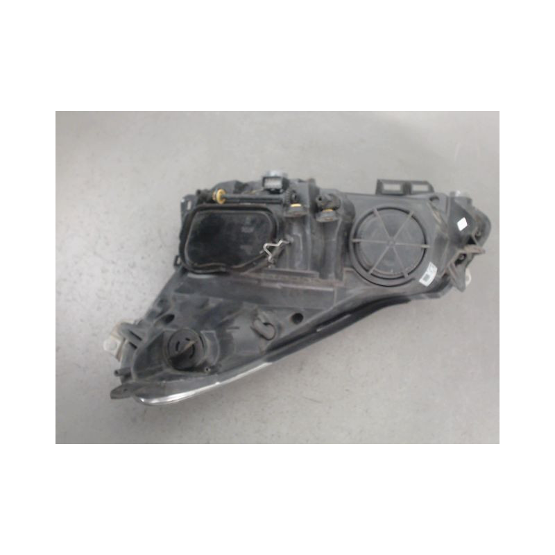 PHARE DROIT OPEL CORSA