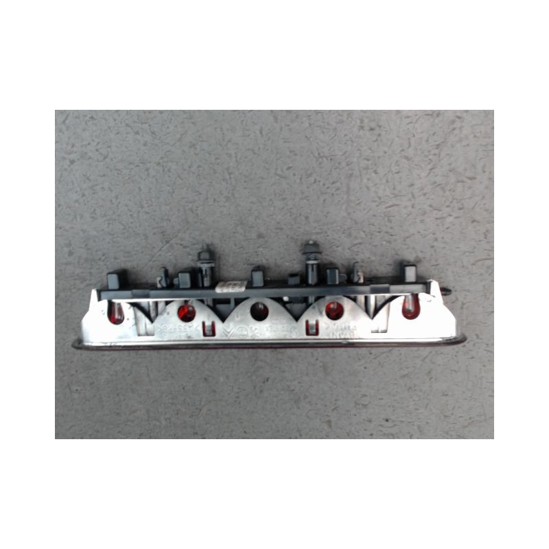 FEUX STOP SUPPLEMENTAIRE PEUGEOT 206
