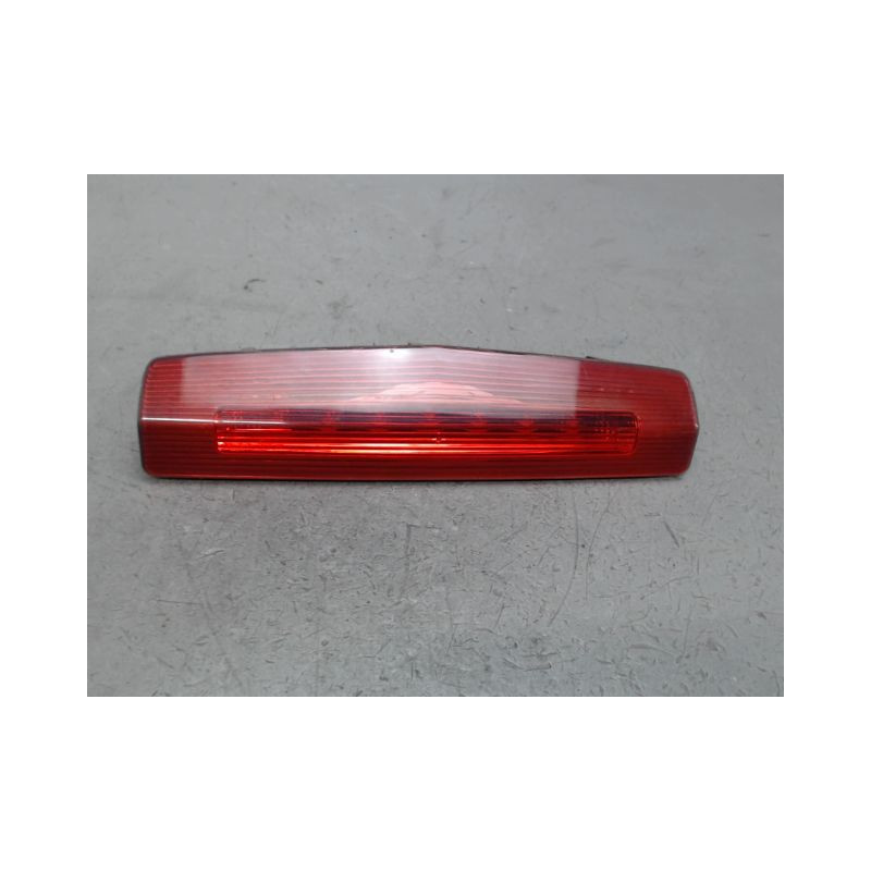 FEUX STOP SUPPLEMENTAIRE OPEL ZAFIRA