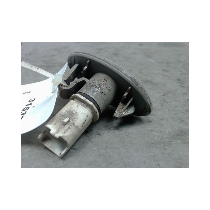 REPETITEUR AILE DROIT PEUGEOT 206 5P