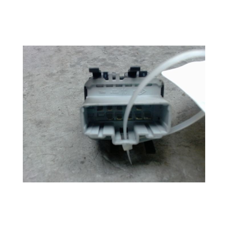 COMMANDE LEVE-GLACE PORTE AVG RENAULT TWINGO