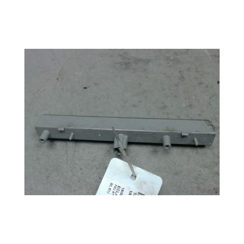 FEUX STOP SUPPLEMENTAIRE TOYOTA YARIS II 2010-