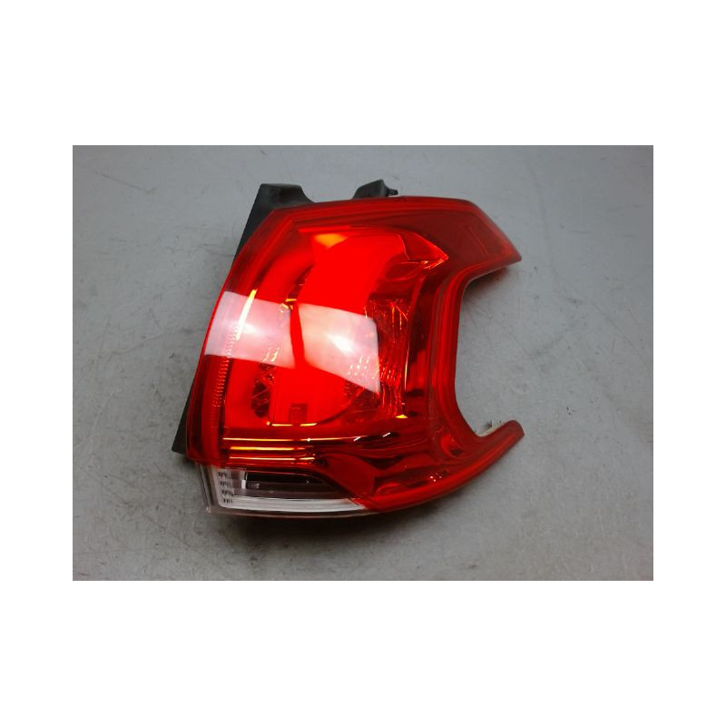 FEU ARRIERE DROIT PEUGEOT 2008