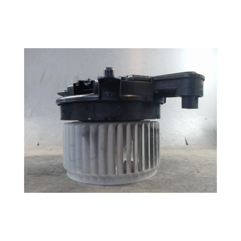 MOTEUR VENTILATEUR CHAUFFAGE TOYOTA YARIS 2005-