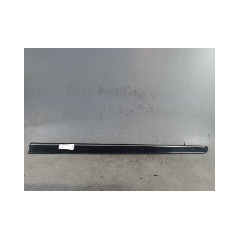 PROTECTION PORTE AVANT DROIT MERCEDES CLASSE B 05-08