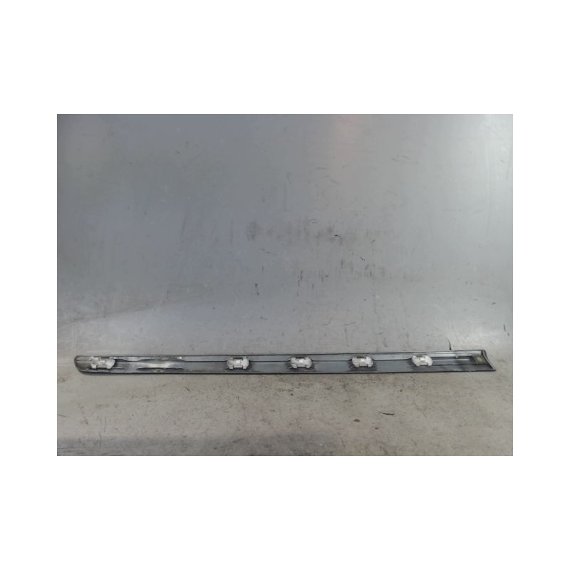 PROTECTION PORTE AVANT DROIT MERCEDES CLASSE B 05-08