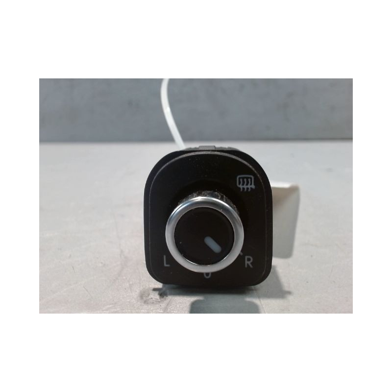 COMMANDE RETROVISSEUR EXTERIEUR ELECTRIQUE VOLKSWAGEN GOLF VI 2008-