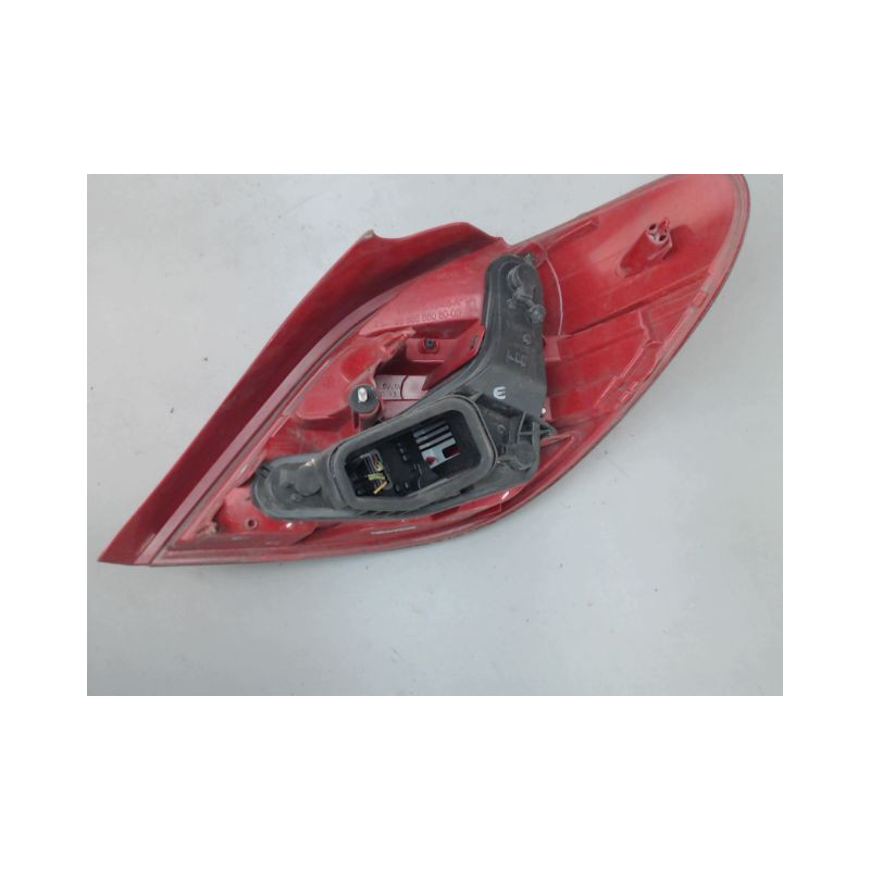 FEU ARRIERE GAUCHE  PEUGEOT 207
