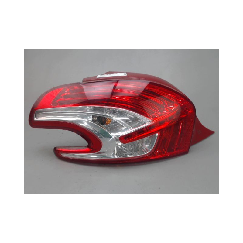 FEU ARRIERE GAUCHE  PEUGEOT 208