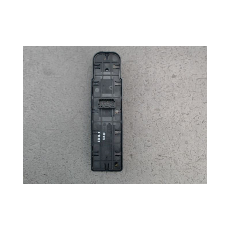 COMMANDE LEVE-GLACE PORTE AVG RENAULT MEGANE