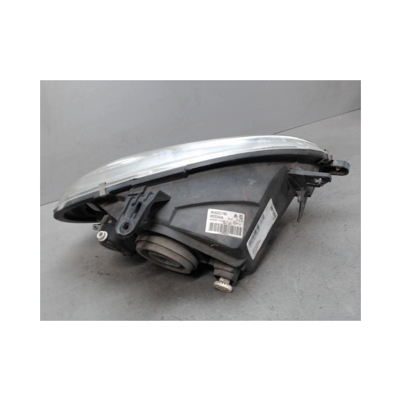 PHARE GAUCHE CITROEN SAXO