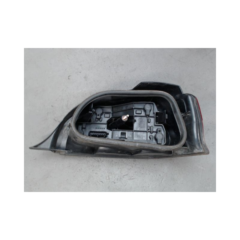 FEU ARRIERE GAUCHE  CITROEN SAXO