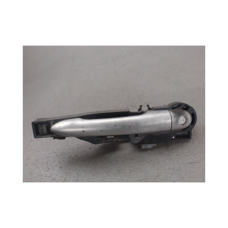 POIGNEE EXTERIEURE PORTE AVANT GAUCHE RENAULT CLIO
