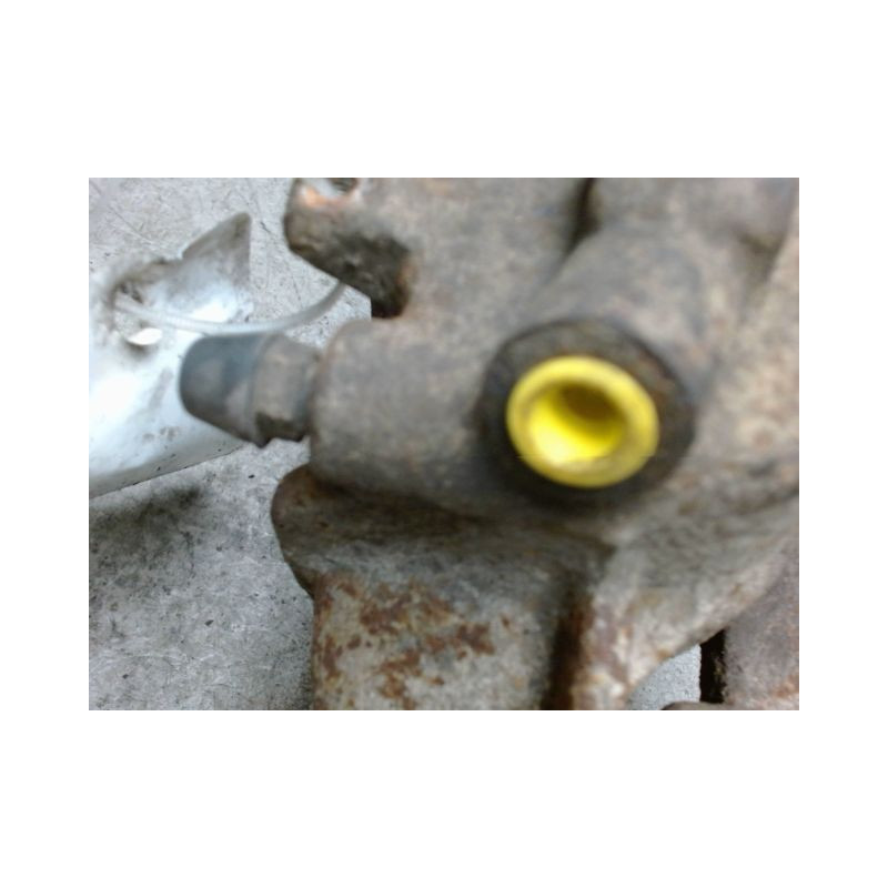 ETRIER DE FREIN AVANT GAUCHE MERCEDES VITO COMBI 96-03