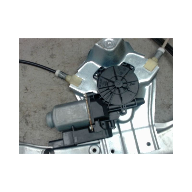 MECANISME+MOTEUR LEVE-GLACE AVANT GAUCHE RENAULT CLIO III 2005-