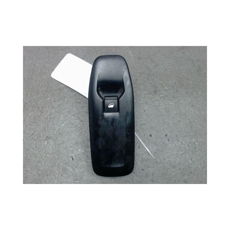 COMMANDE LEVE-GLACE PORTE AVD PEUGEOT 208