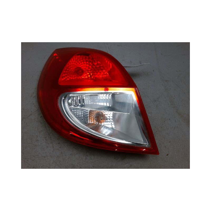 FEU ARRIERE GAUCHE  RENAULT CLIO