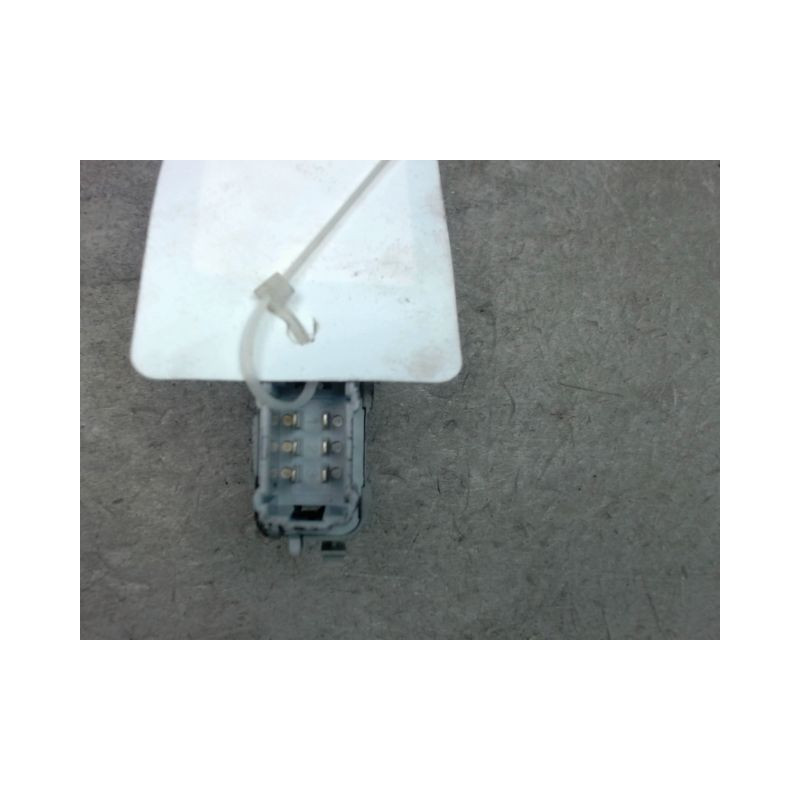COMMANDE LEVE-GLACE PORTE AVD RENAULT CLIO
