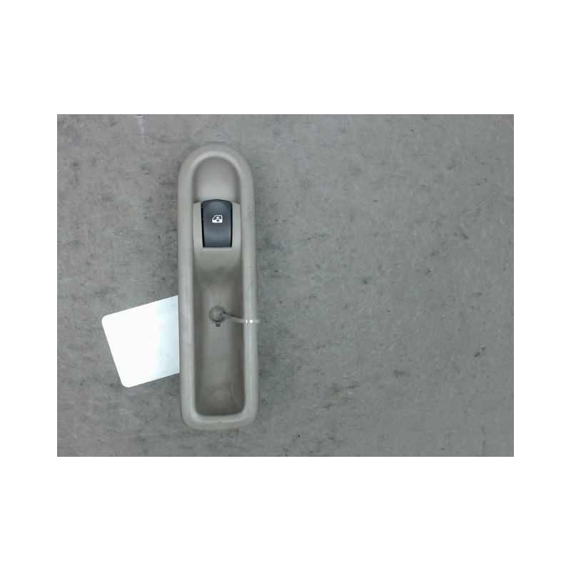 COMMANDE LEVE-GLACE PORTE ARD RENAULT CLIO