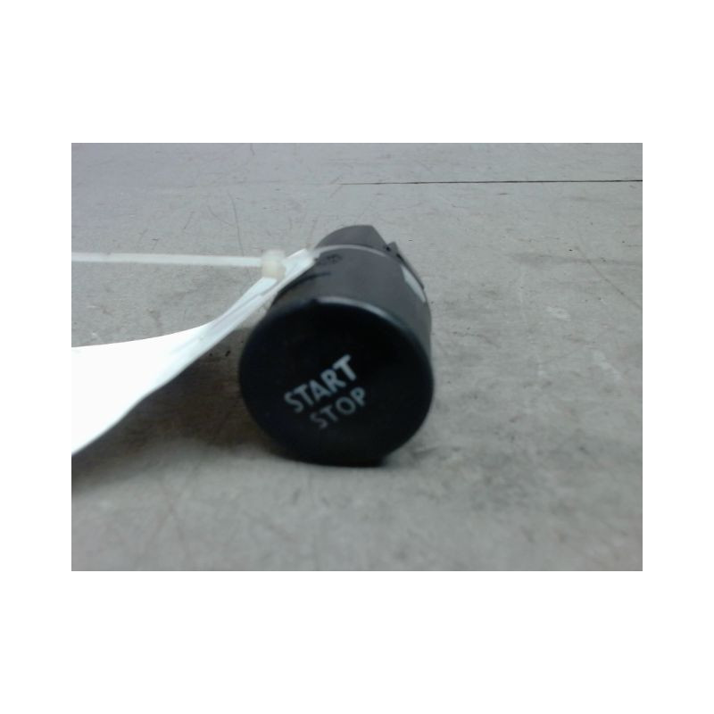 BOUTON DE DEMARRAGE RENAULT CLIO