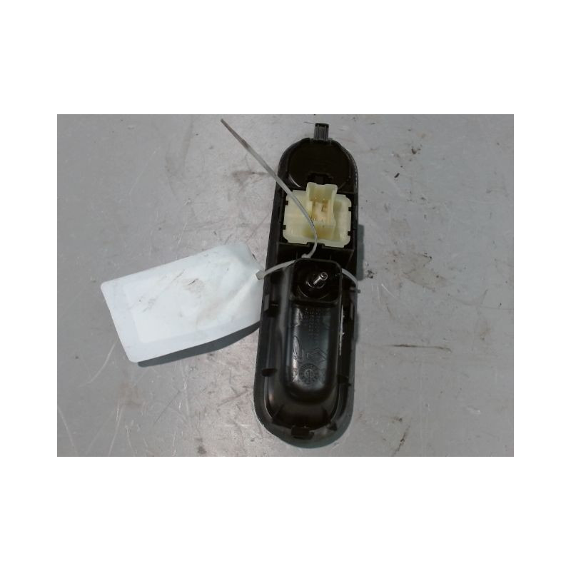 COMMANDE LEVE-GLACE PORTE AVG RENAULT TWINGO