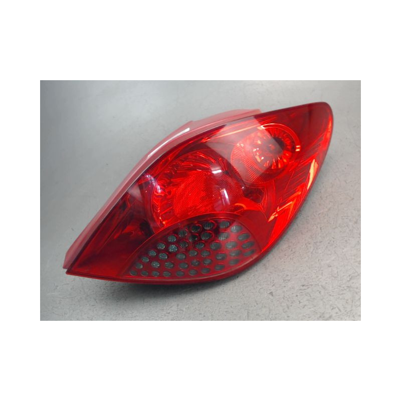 FEU ARRIERE DROIT PEUGEOT 207