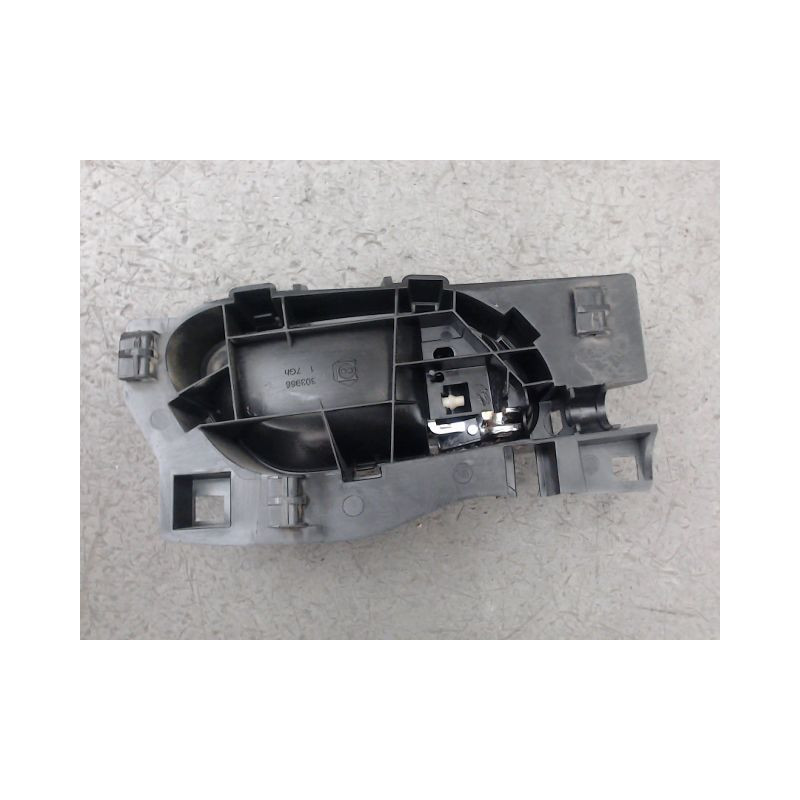 POIGNEE INTERIEURE PORTE AVANT GAUCHE PEUGEOT 2008