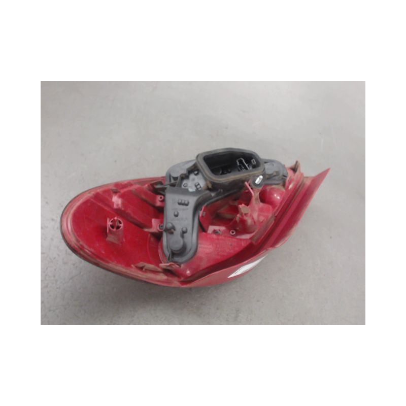FEU ARRIERE GAUCHE  PEUGEOT 207