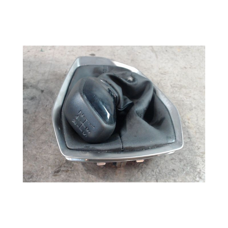 POMMEAU LEVIER VITESSES PEUGEOT 208 1.2 PureTech 75