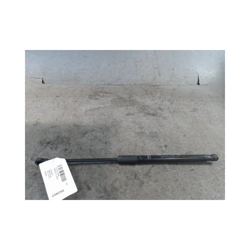 VERIN HAYON G TOYOTA YARIS 2005-