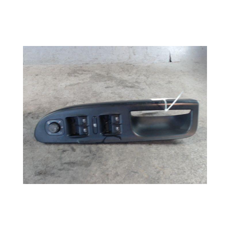 COMMANDE RETROVISSEUR EXTERIEUR ELECTRIQUE VOLKSWAGEN PASSAT SW 2005-