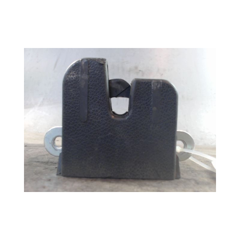 SERRURE HAYON  VOLKSWAGEN PASSAT SW 2005-