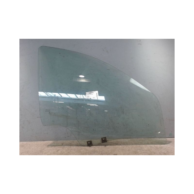 GLACE PORTE AVD DACIA SANDERO 2008-