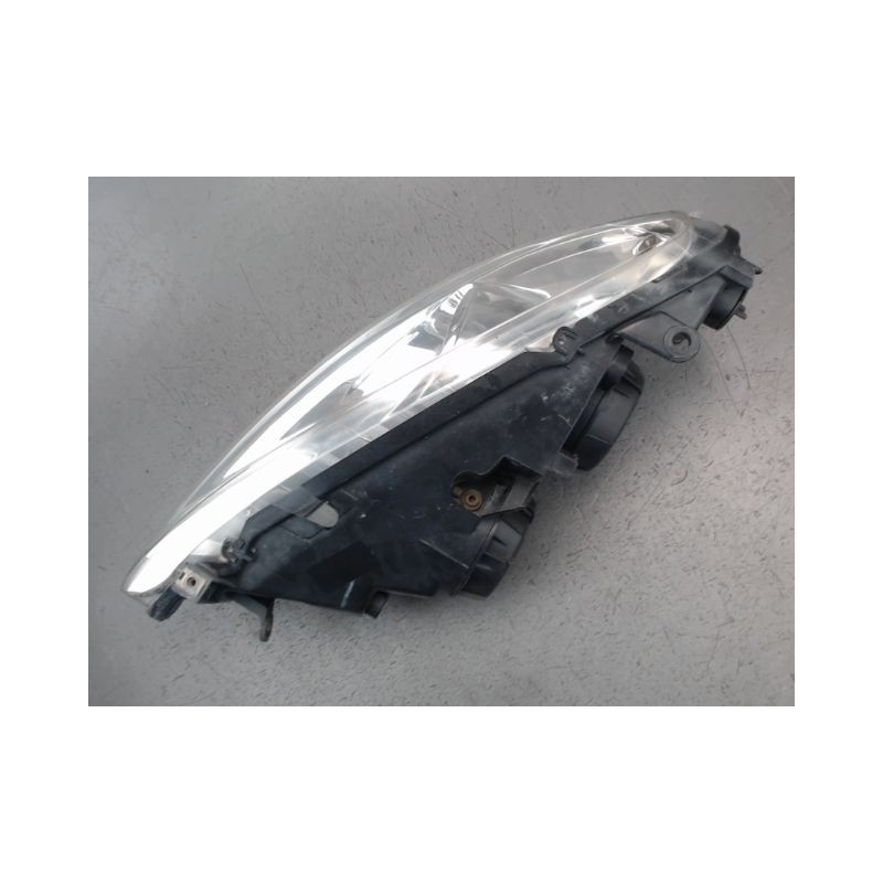 PHARE DROIT PEUGEOT 307